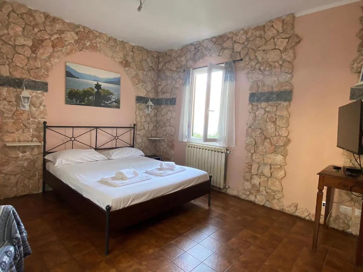 Depandance Apartment Argegno Italy